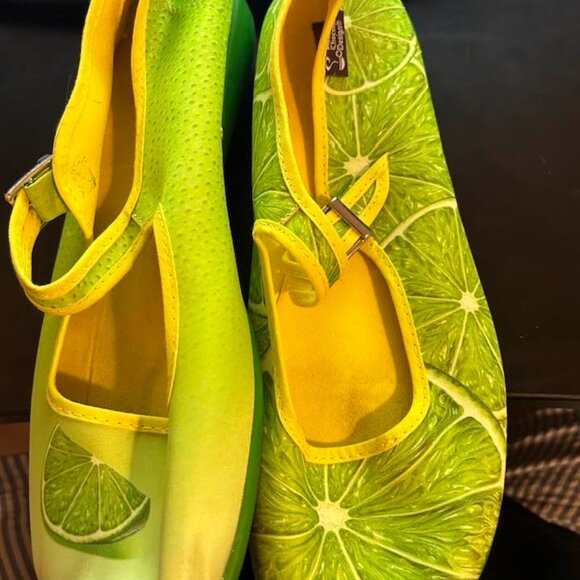 Good condition MJ's Hot Chocolate Designs/Chocolaticas Lime Pattern HCD 41/11 - Picture 1 of 4